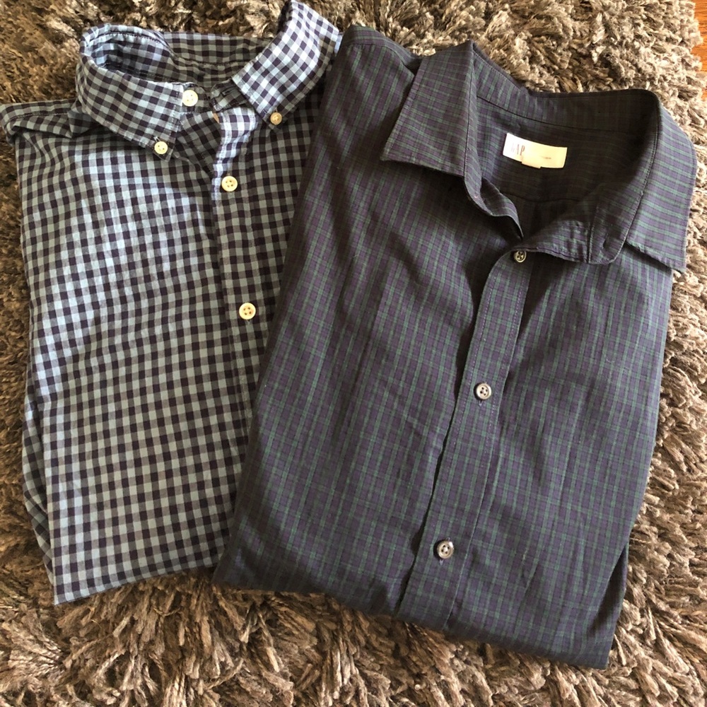 2 Gap Men’s stretch fit long sleeve shirt, sz LG